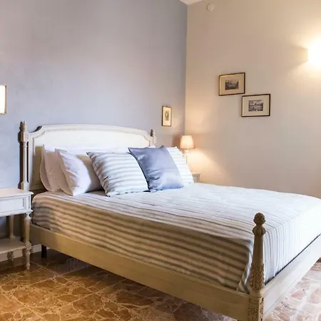 Casa Dello Speziale Casa de hóspedes Bedizzol