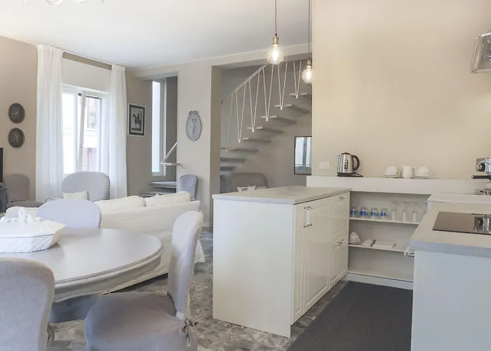 Casa Dello Speziale 3*